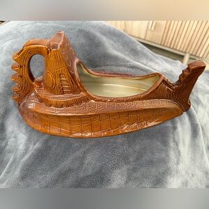 Disney Trader Sam’s Grog Grotto Polynesian Village Resort Nautilus 1st edition